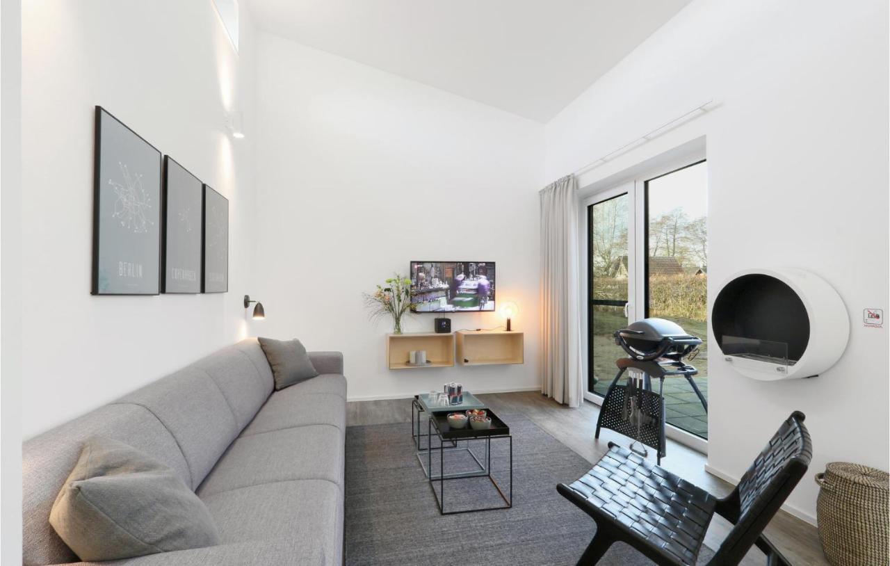 2 Bedroom Gorgeous Home In Lembruch-Duemmer See Exterior photo